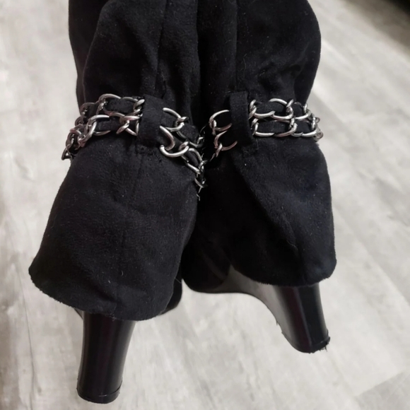 👢Apt.9 Faux Suede Boots Size 7 M Wedges👢 - Picture 4 of 9